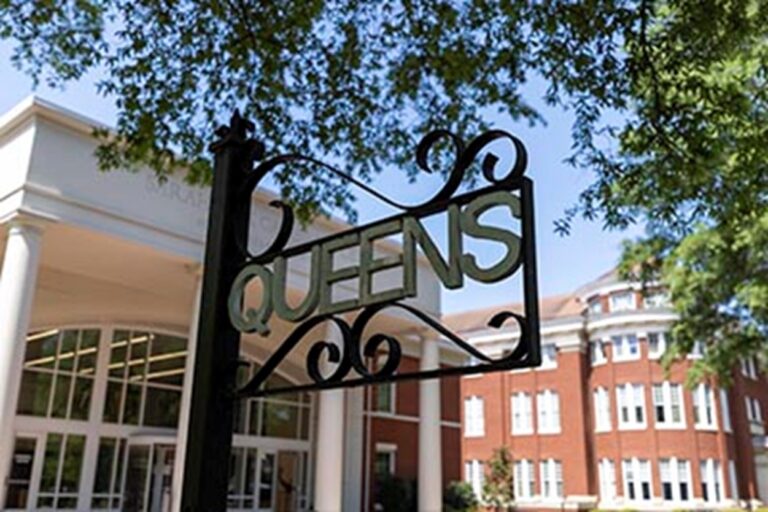 Queens historic sign